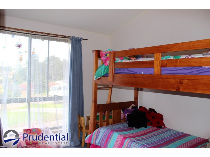 4 Romilly Place, Ambarvale NSW 2560