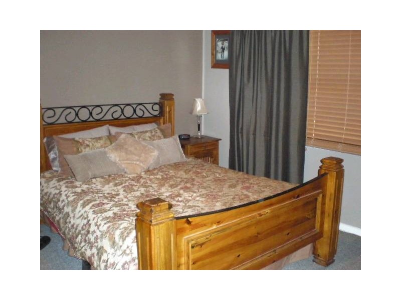52 Condamine Street, Campbelltown NSW 2560