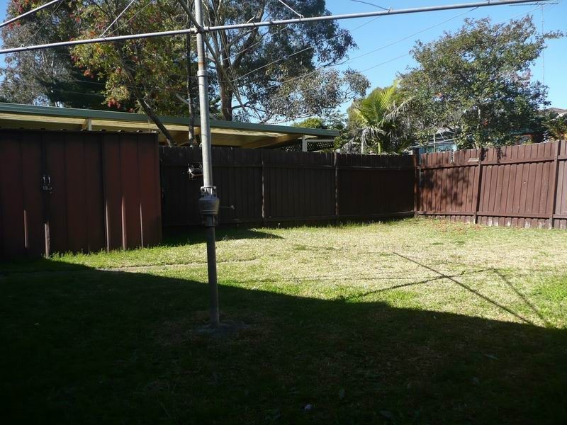 1 Bottlebrush Ave, Bradbury NSW 2560