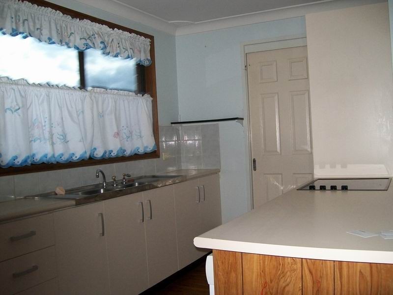 6 Shiraz Pl, Eschol Park NSW 2558