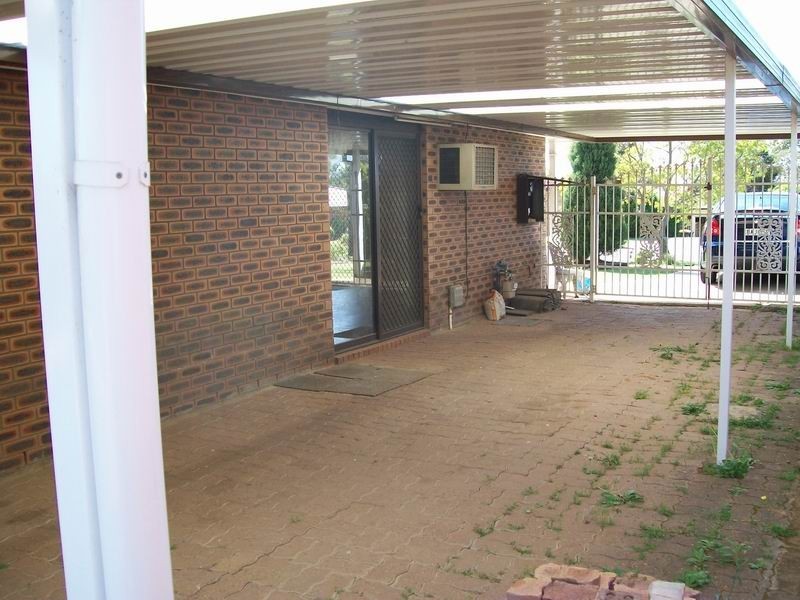 13 Lockheed Street, Raby NSW 2566
