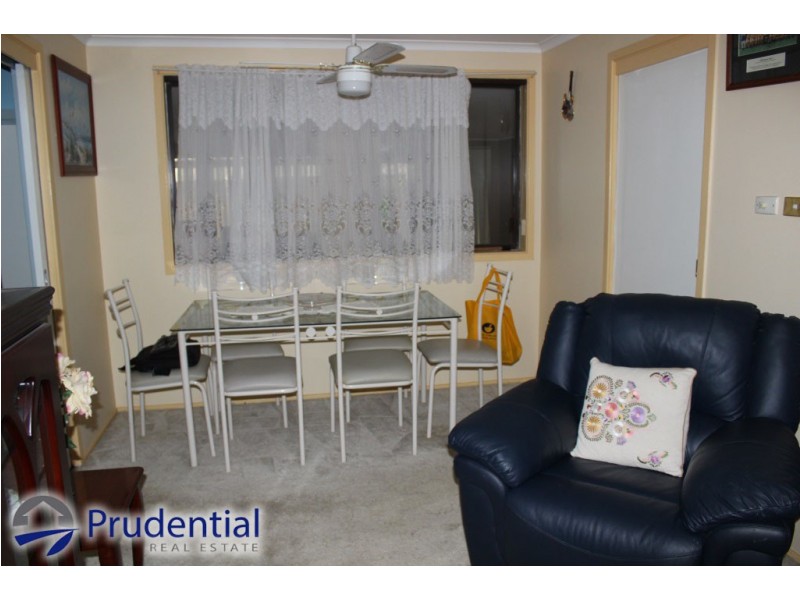 6 Burford Street, Minto NSW 2566