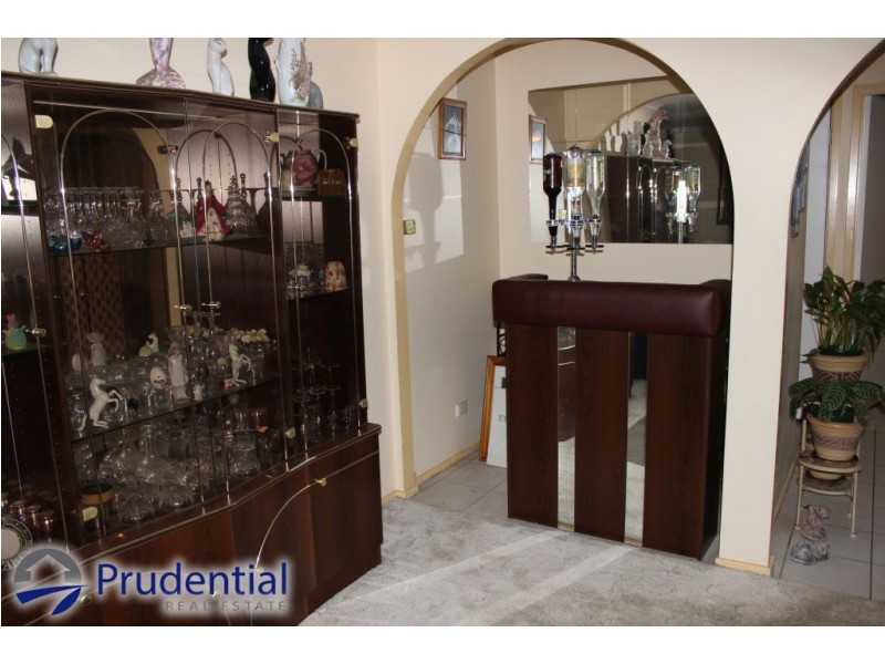 6 Burford Street, Minto NSW 2566