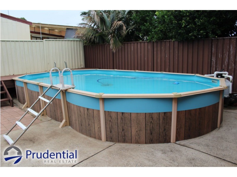 6 Burford Street, Minto NSW 2566