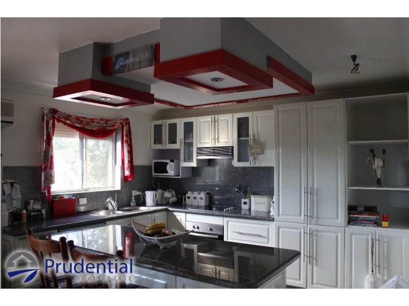 8B Falstaff Place, Rosemeadow NSW 2560