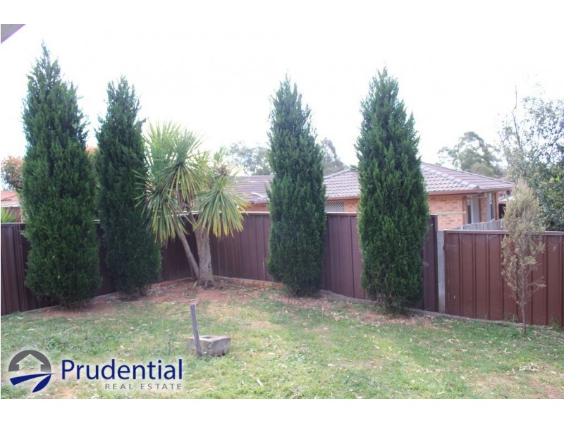 8B Falstaff Place, Rosemeadow NSW 2560