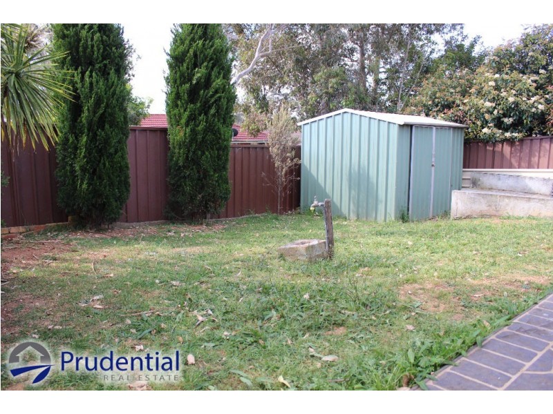 8B Falstaff Place, Rosemeadow NSW 2560