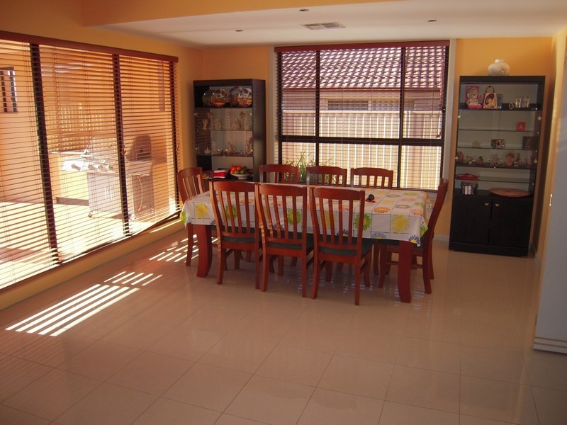 Glen Alpine NSW 2560