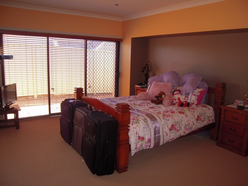 Glen Alpine NSW 2560