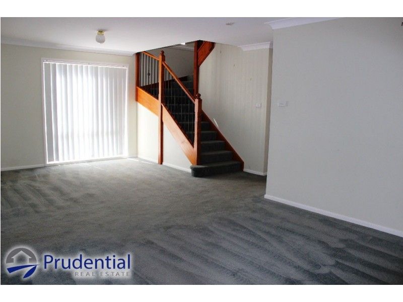 9 McLaughlin Cct, Bradbury NSW 2560