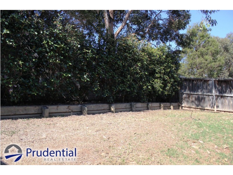 9 McLaughlin Cct, Bradbury NSW 2560