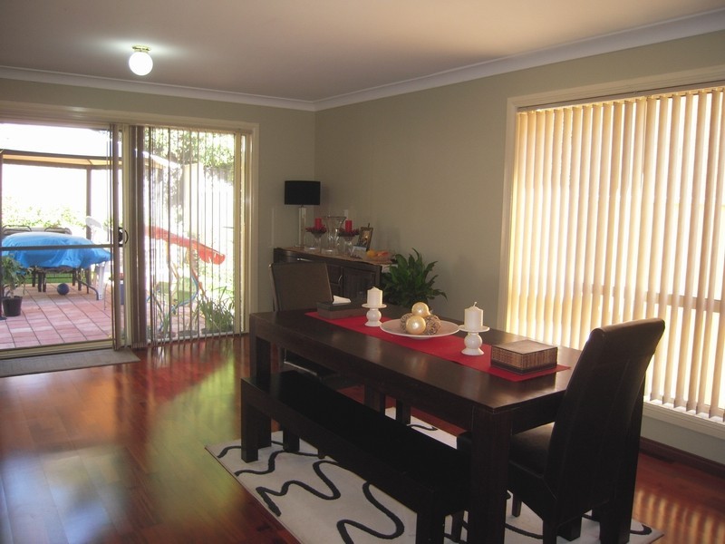 6 Salerno Place, Blairmount NSW 2559