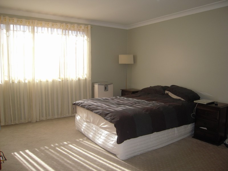 6 Salerno Place, Blairmount NSW 2559