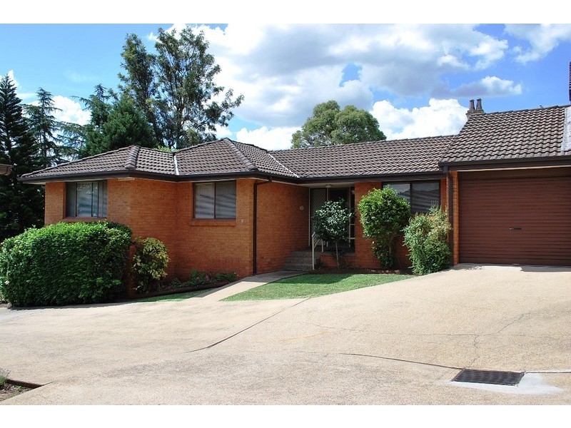 1/14 Stewart St, Campbelltown NSW 2560