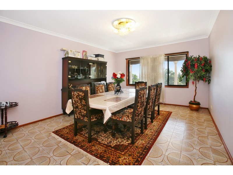 30 Narrabeen Rd, Leumeah NSW 2560