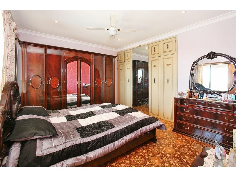 30 Narrabeen Rd, Leumeah NSW 2560