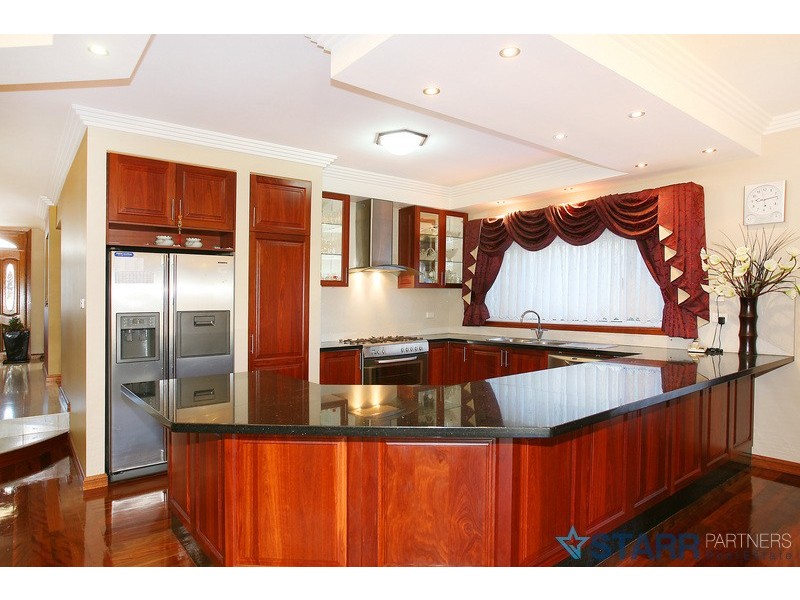 7 Harding Place, Minto NSW 2566