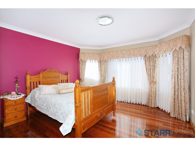 7 Harding Place, Minto NSW 2566
