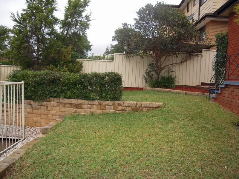 Bradbury NSW 2560