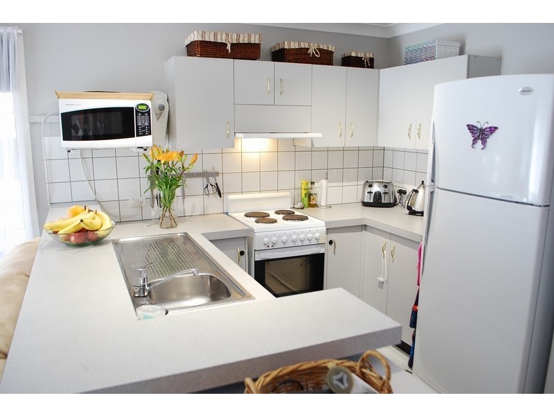 24 Balthasar Close, Rosemeadow NSW 2560