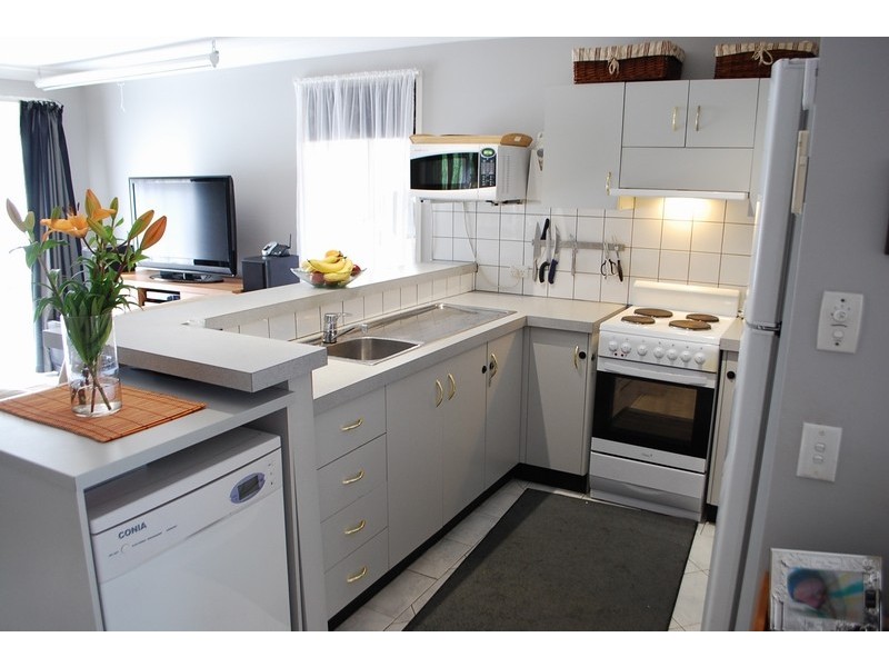 24 Balthasar Close, Rosemeadow NSW 2560