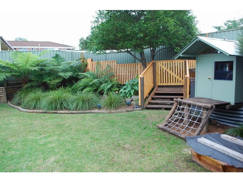 24 Balthasar Close, Rosemeadow NSW 2560