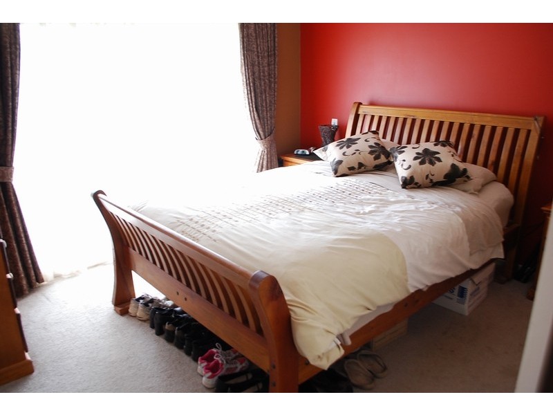 24 Balthasar Close, Rosemeadow NSW 2560