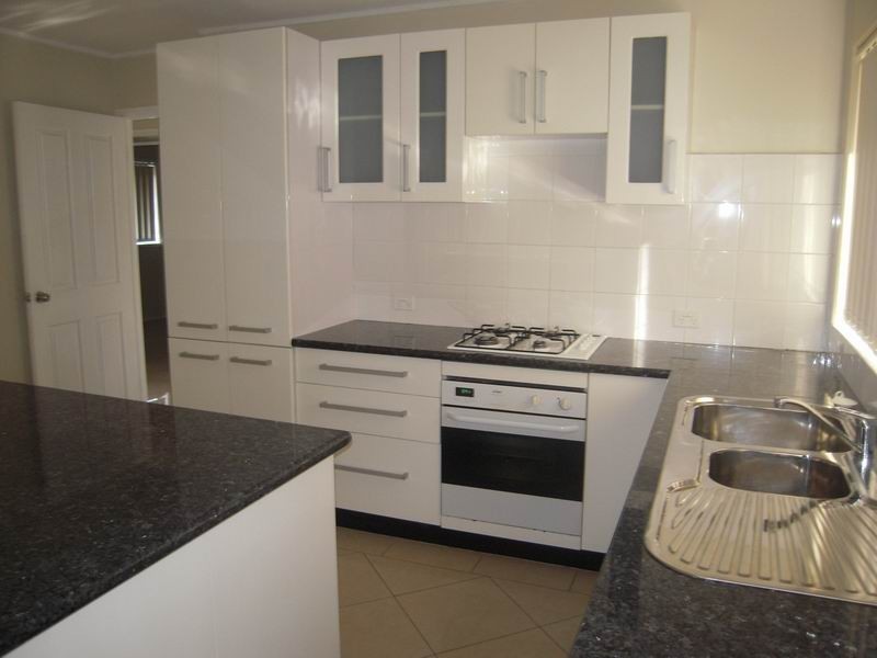 105 The Parkway, Bradbury NSW 2560