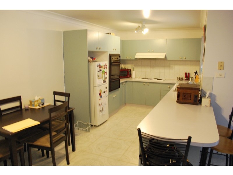 18 Derwent Place, Kearns NSW 2558