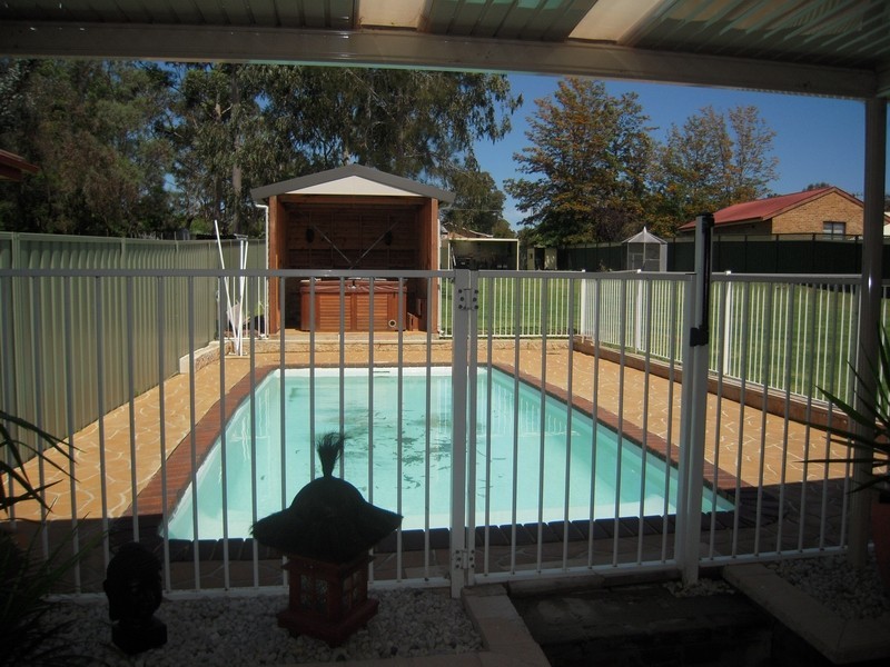 184 Camden Road, Douglas Park NSW 2569