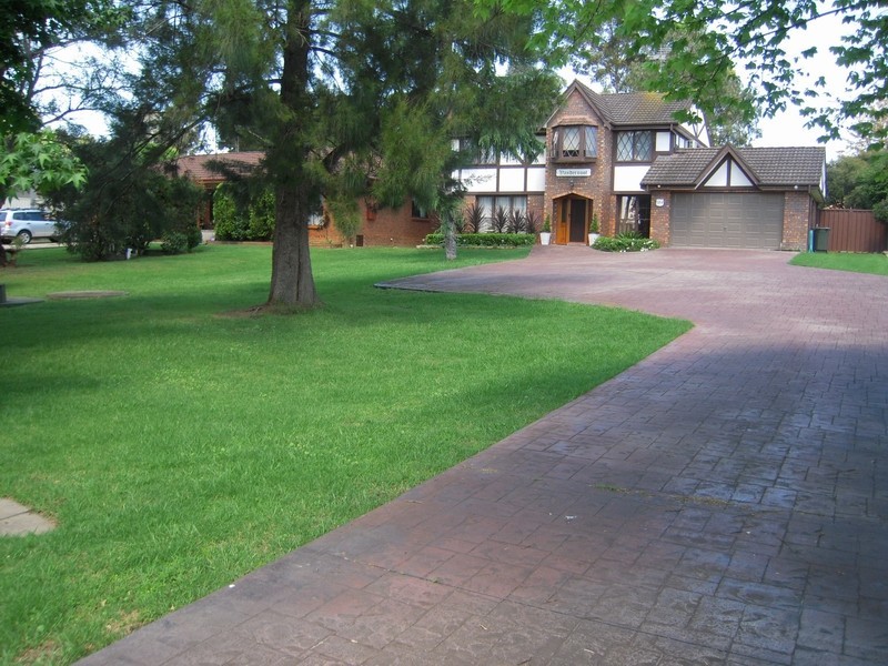 184 Camden Road, Douglas Park NSW 2569
