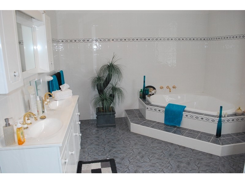 Glen Alpine NSW 2560