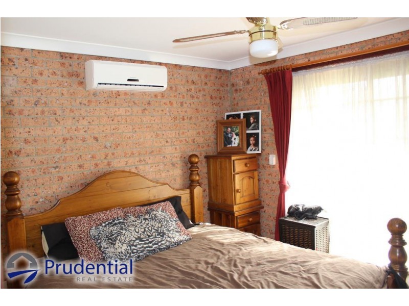 63 Woodland Road, St Helens Park NSW 2560