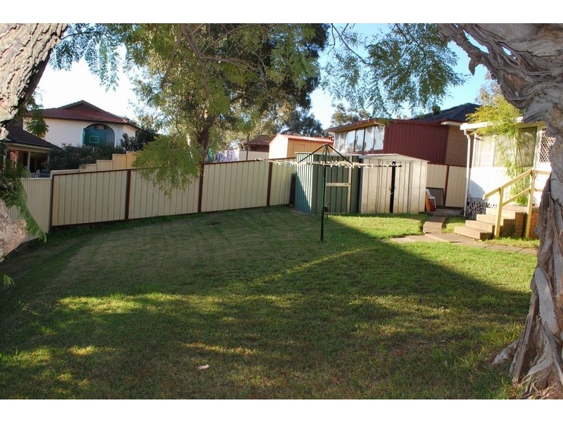 Bradbury NSW 2560