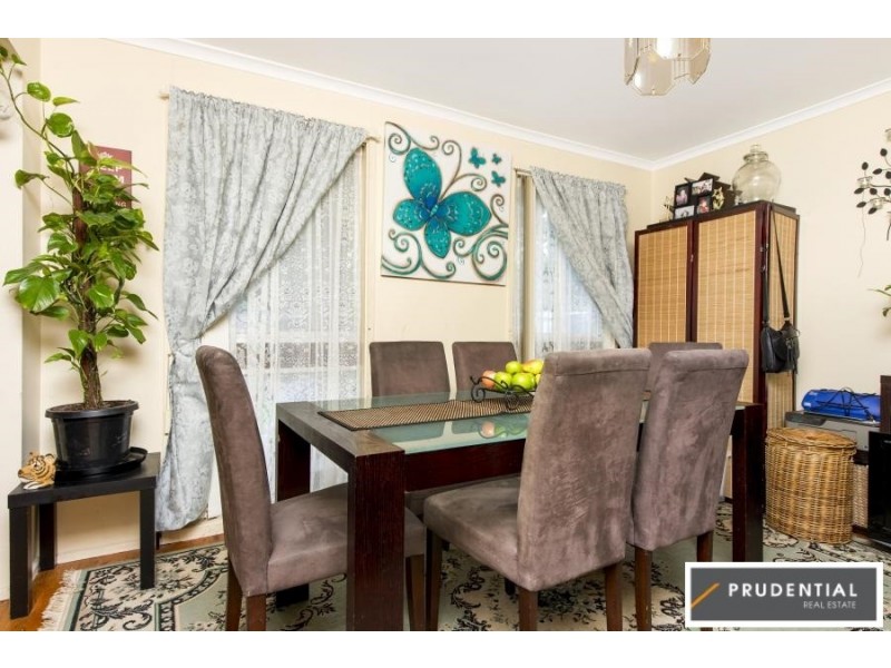 17 Albillo Place, Eschol Park NSW 2558