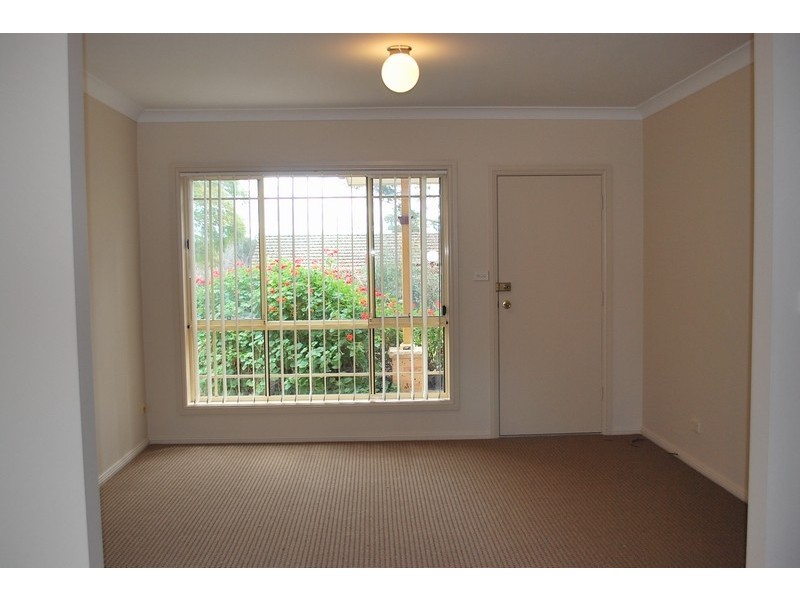 4/46 Chamberlain Street, Campbelltown NSW 2560