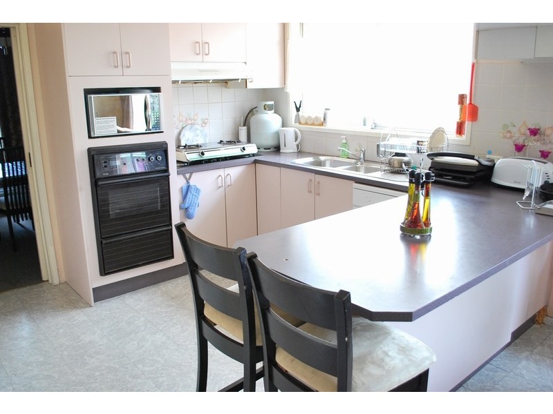 96 Waminda Ave, Campbelltown NSW 2560