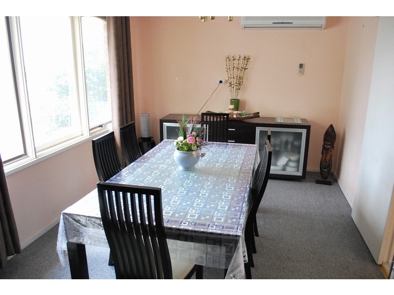 96 Waminda Ave, Campbelltown NSW 2560