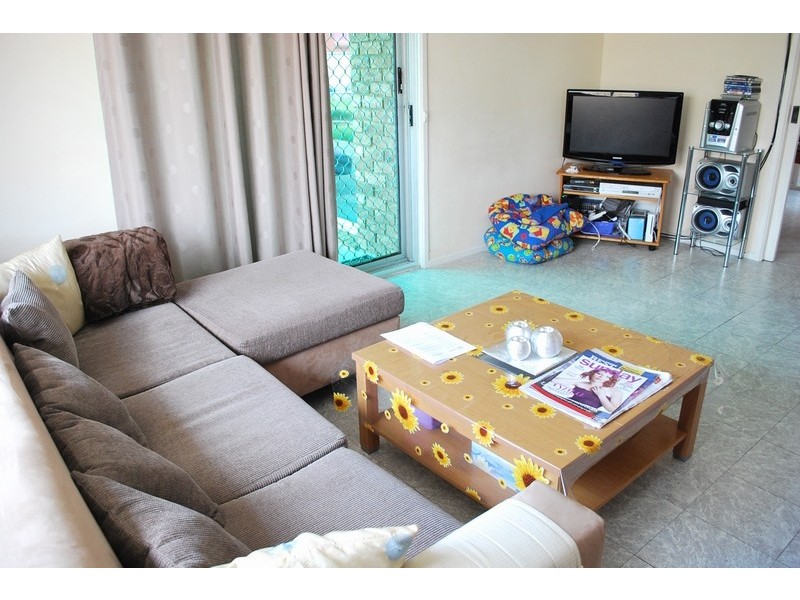 96 Waminda Ave, Campbelltown NSW 2560