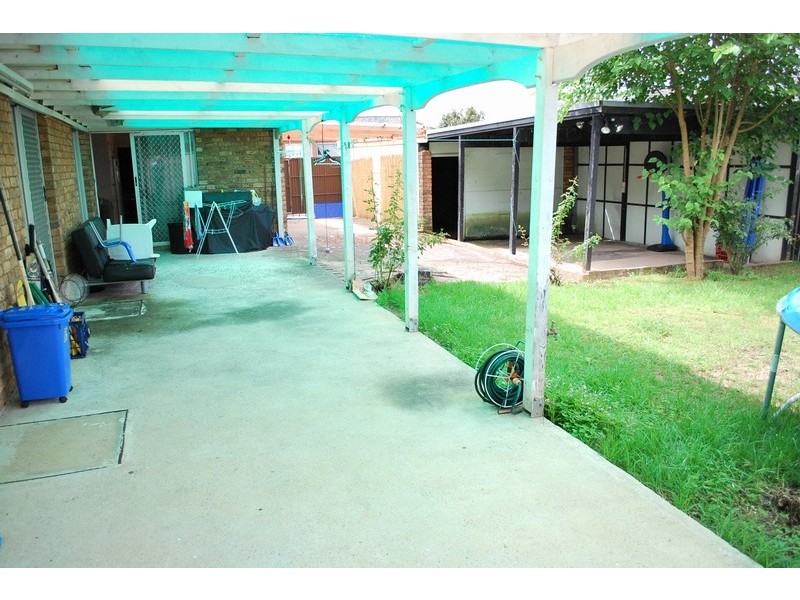 96 Waminda Ave, Campbelltown NSW 2560