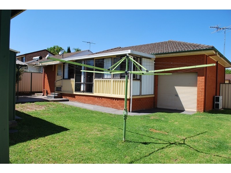 Ruse NSW 2560