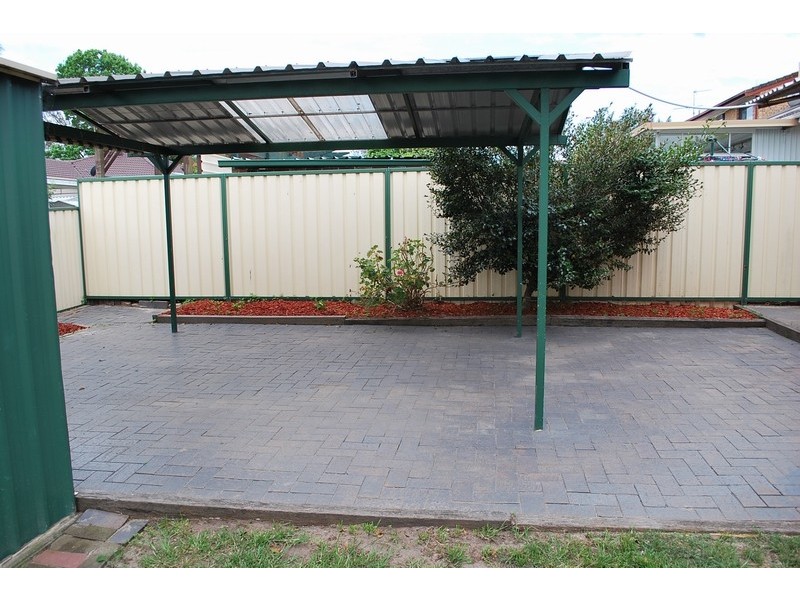 Ruse NSW 2560
