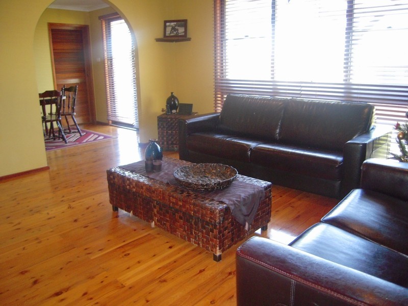 3 Prospero Close, Rosemeadow NSW 2560