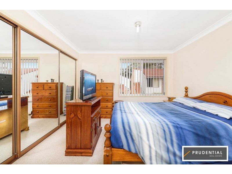 4/11 Mundarda Place, St Helens Park NSW 2560
