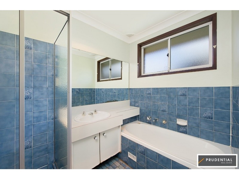 60 Cleopatra Drive, Rosemeadow NSW 2560