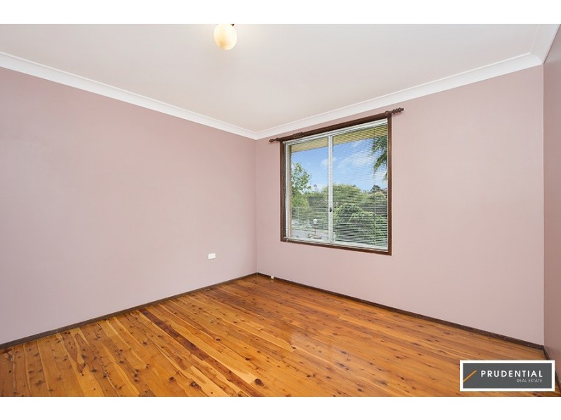 60 Cleopatra Drive, Rosemeadow NSW 2560