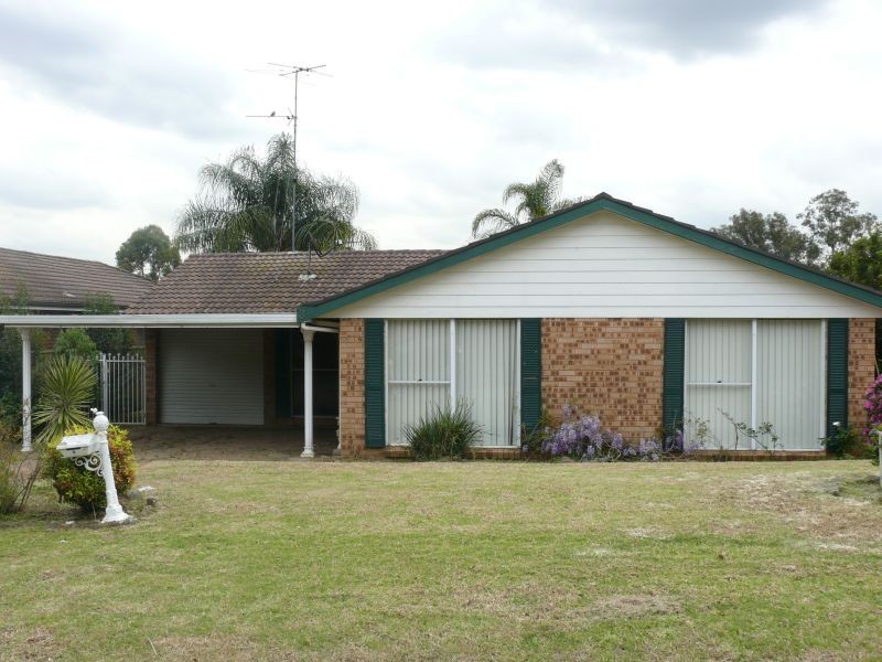 3 Welch Place, Minto NSW 2566