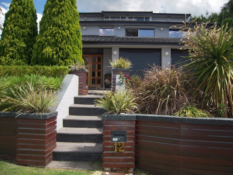 12 Somercotes Close, Glen Alpine NSW 2560