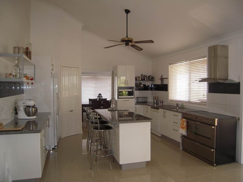 12 Somercotes Close, Glen Alpine NSW 2560