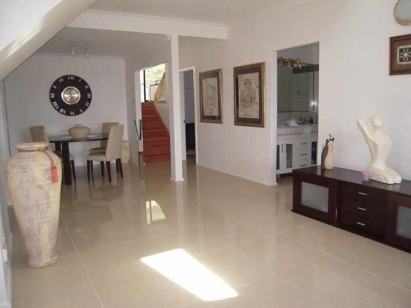 12 Somercotes Close, Glen Alpine NSW 2560